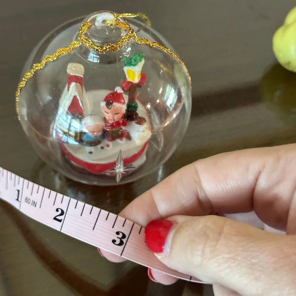 Vintage Jewelbrite Christmas Ornament Diorama Carolers Scene Clear Globe 3 Inch